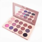 Wholesale Custom Logo Printed Eyeshadow Palette 18 Colors Shadow Palette 门帘