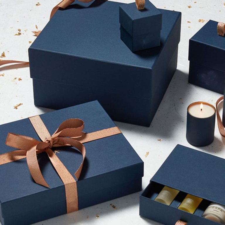 Custom Gift with logo Luxury Cardboard Folding Boxes Ribbon Free Design Your Logo Clothes Gift Paper Box Biodegradable Box